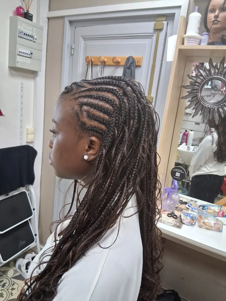 Tresses bohème, de profil